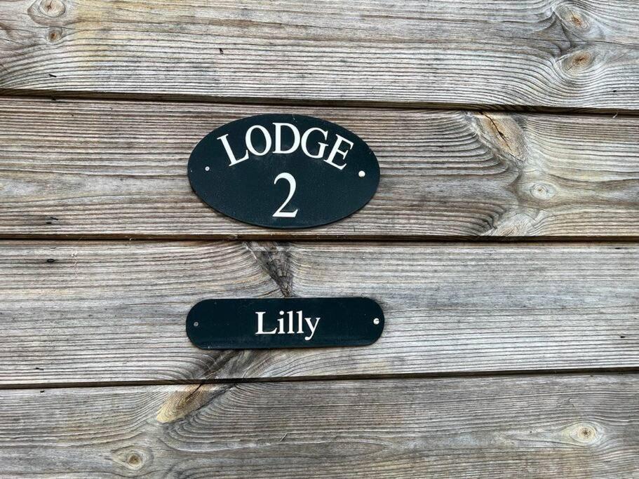Lilly Lodge, Lake Pochard South Cerney Bagian luar foto